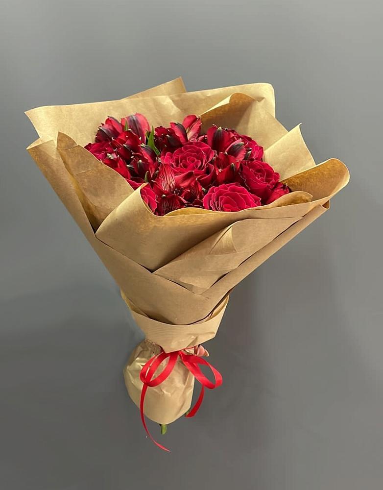 Букет цветов из: Альстромерии и Розы в Шилово