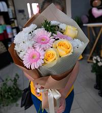 Букет цветов из:  Герберы, Розы и Хризантемы в Шилово