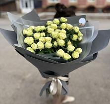 Букет Белые кустовые розы Солинеро в Шилово