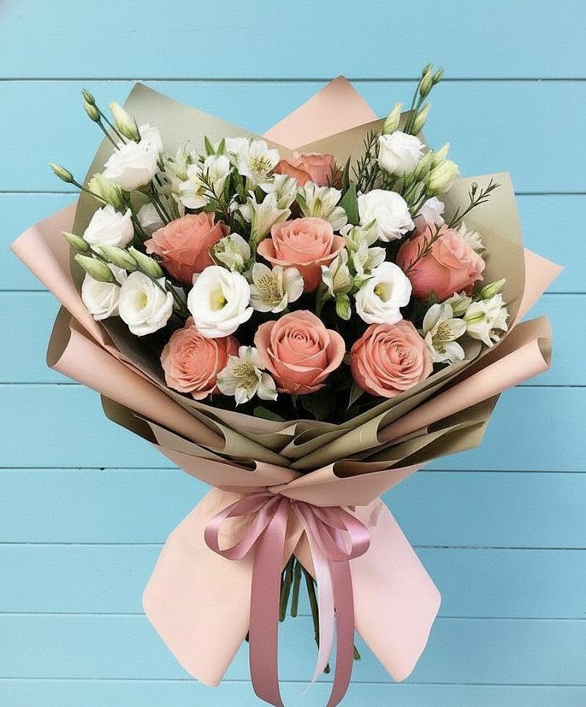 Букет цветов из: Розы, Альстромерии и Лизиантусы в Шилово
