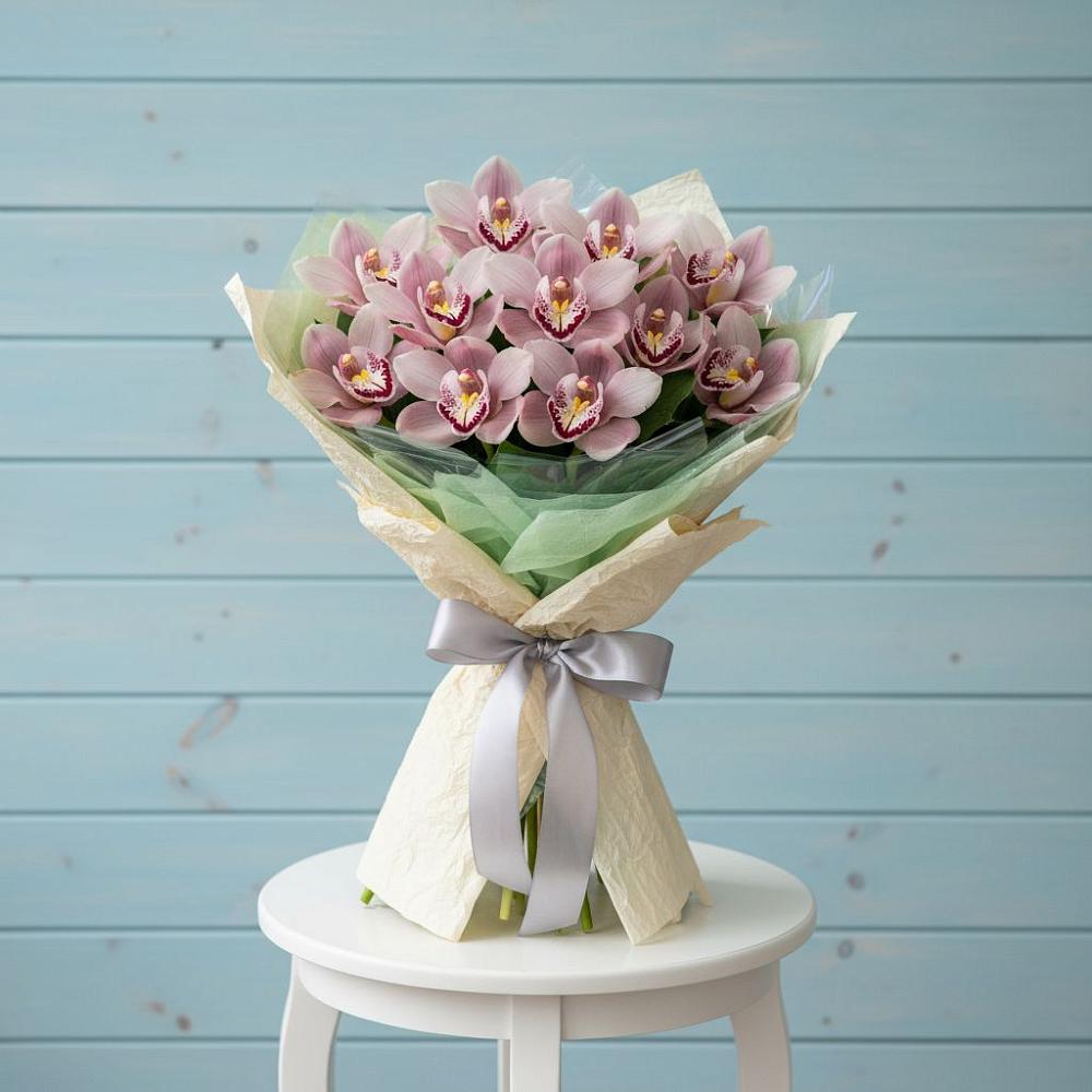 Букет цветов из: Орхидеи и Розы в Шилово