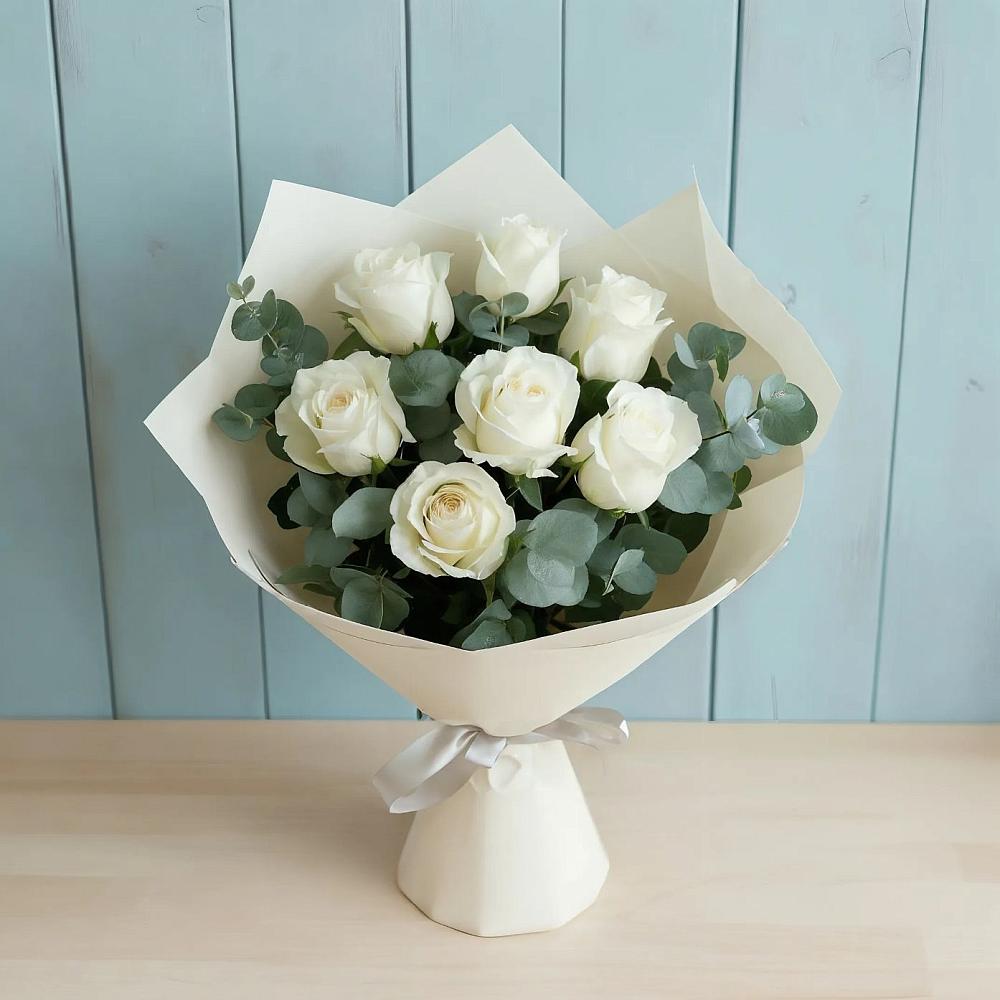 Букет Белые розы в Эвкалипте в Шилово