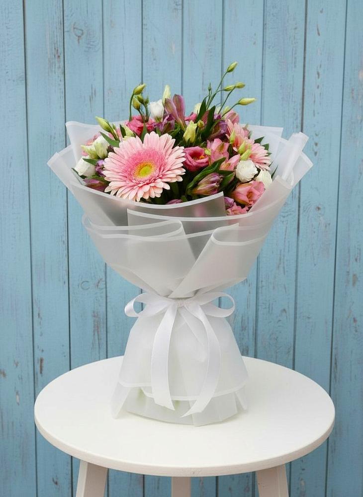 Букет цветов из: Герберы, Альстромерии и Лизиантусы в Шилово