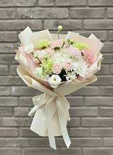 Букет цветов из:  Гвоздики, Розы, Лизиантусы и Хризантемы в Шилово
